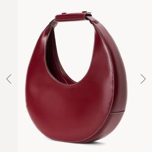 STAUD Moon Bag in Rasberry